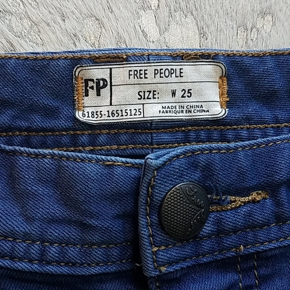 Free People Distressed Hem Jean Sz25 - Picture 2 of 6